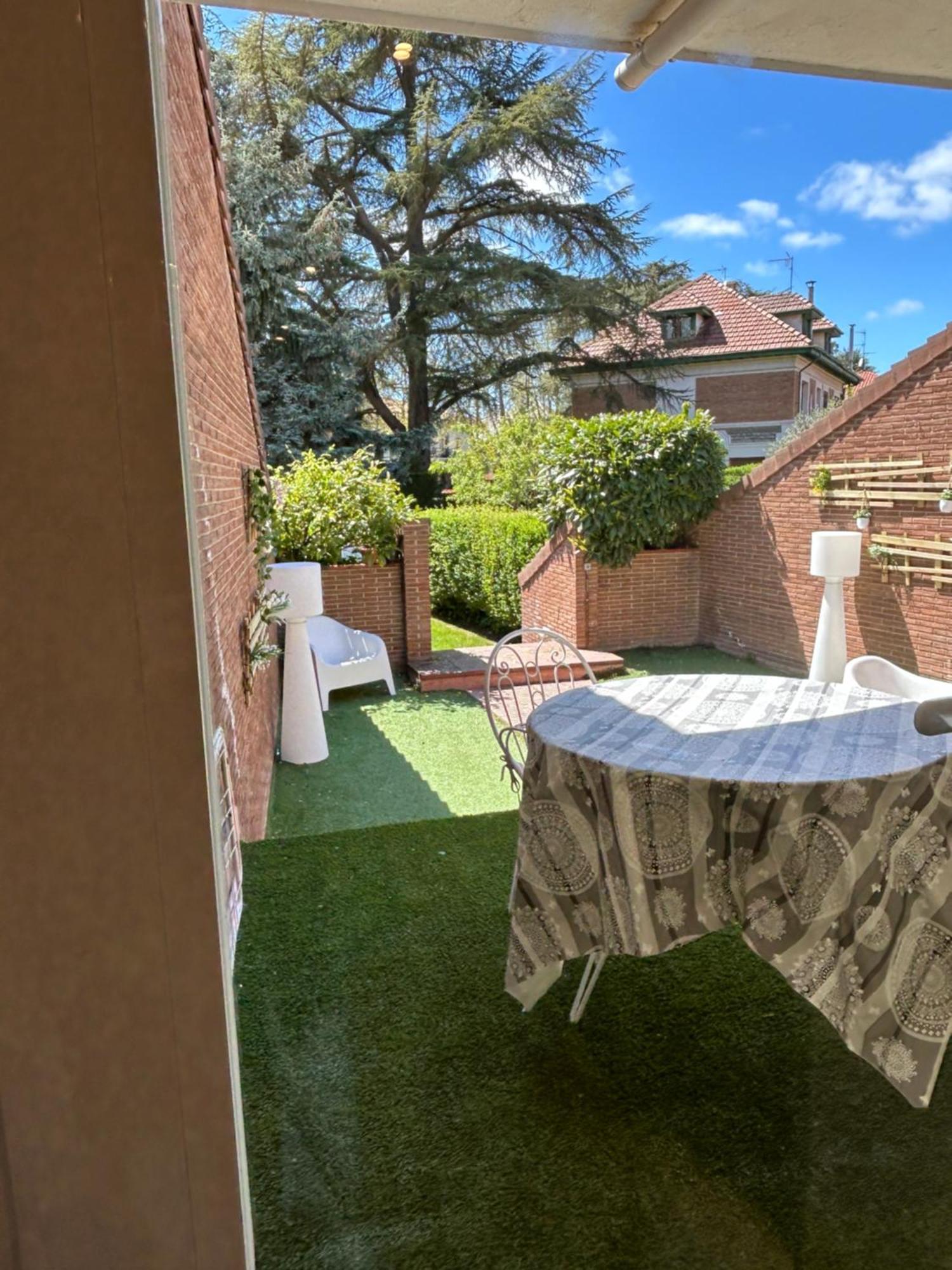Alojamientos Castellana Jardin 1 Y 2 Parking Y Piscina Gratis!! Burgo エクステリア 写真